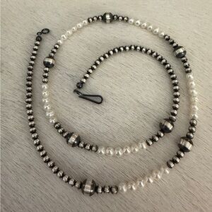 ❤️ 18” 3mm 6mm Desert Pearls & Fresh Water Pearls Native Made Navajo Sterling
